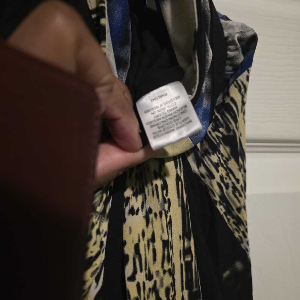 FLASH SALE- Asymmetrical Abstract Print Skirt - Picture 6 of 9